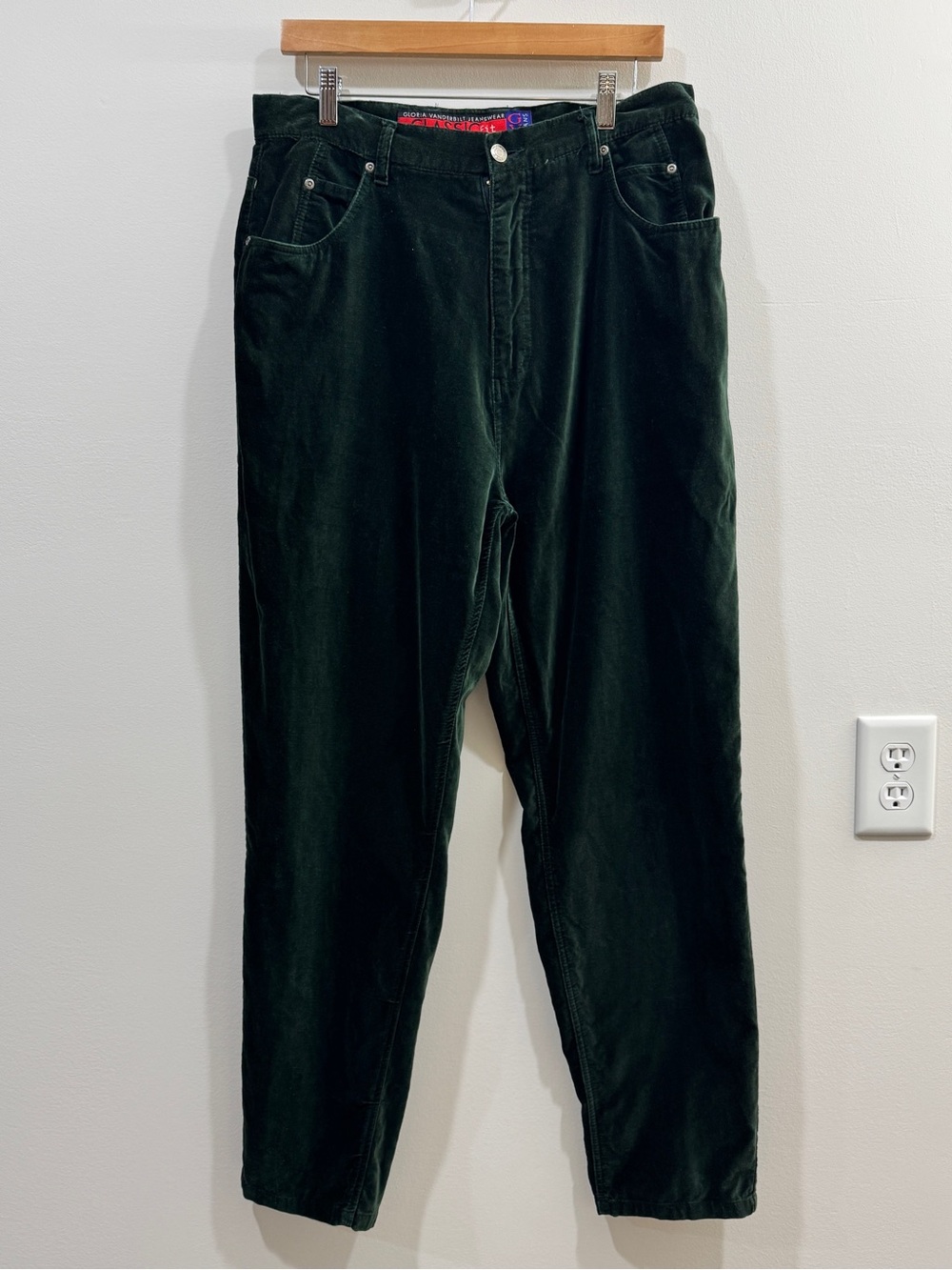 Vintage Gloria Vanderbilt Jeanswear “Classic Fit” Green Velvet Pants Sz 16
